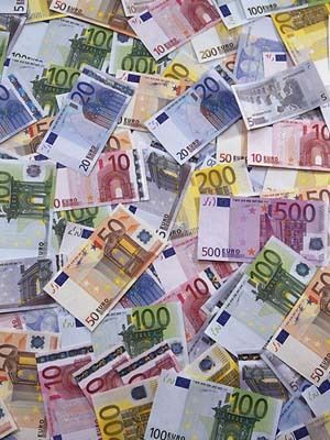 02-1020euro-money-pile.jpg